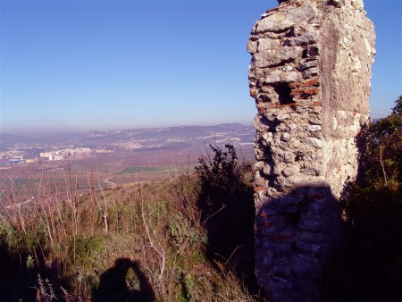 Frielas/ capela em ruinas